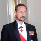 27 October: Crown Prince Haakon attends the official banquet for the Members of Parliament, hosted by King Harald and Queen Sonja at the Royal Palace  (Photo: Stian Lysberg Solum / Scanpix)